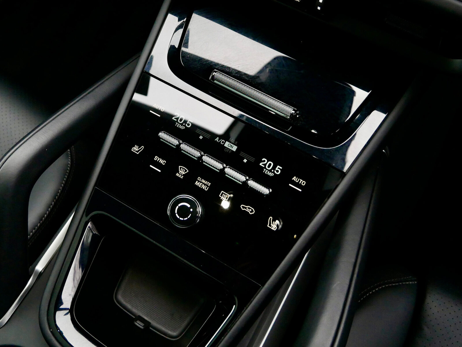 2025 Porsche Cayenne Cayenne E-Hybrid Coup&eacute; €123,950