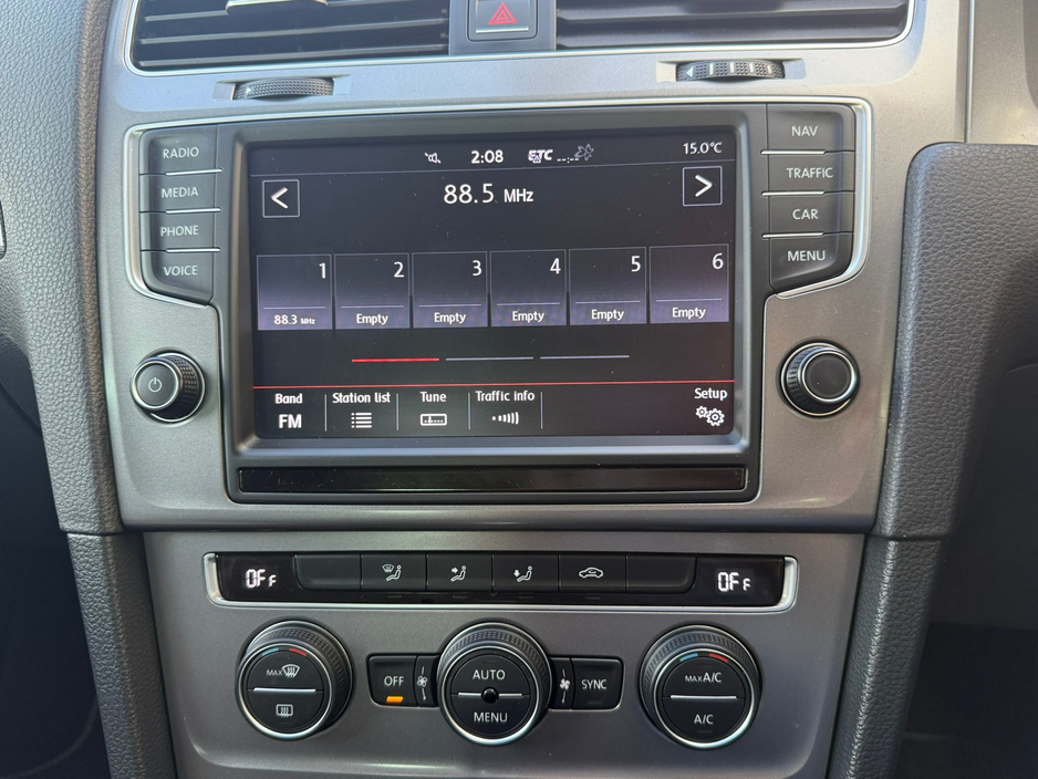 2015 Volkswagen Golf  €14,990