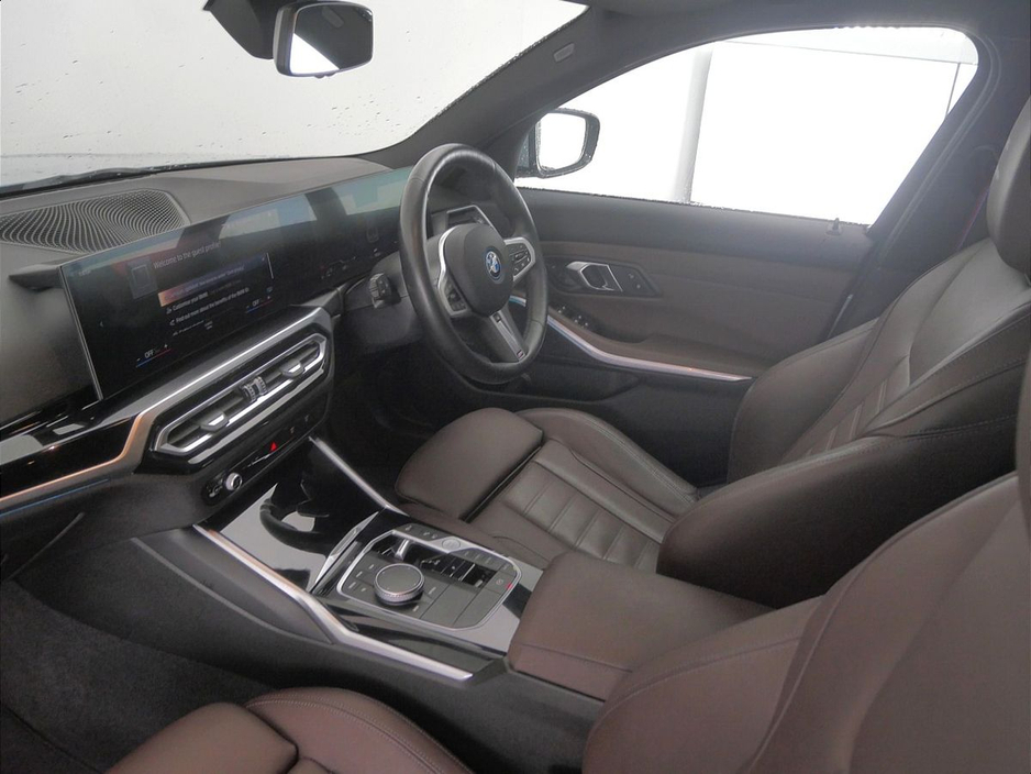 2024 BMW 3 Series 330e M Sport Saloon €48,900
