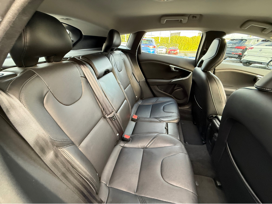 2018 Volvo V40 D4 INSCRIPTION - 2.0L DIESEL - AUTO - 12M WARRANTY - CAR: 1615 €14,950