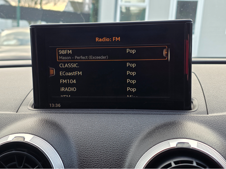 2017 Audi A3 1.4 LEATHER LEATHER SEATS / VIRTUAL COCKPIT - SMARTPHONE INTERFACE- SATNAV - VIRTUAL COCKPIT - NAVIGATION REVERSING CAMERA - PARKING SENSORS €18,750