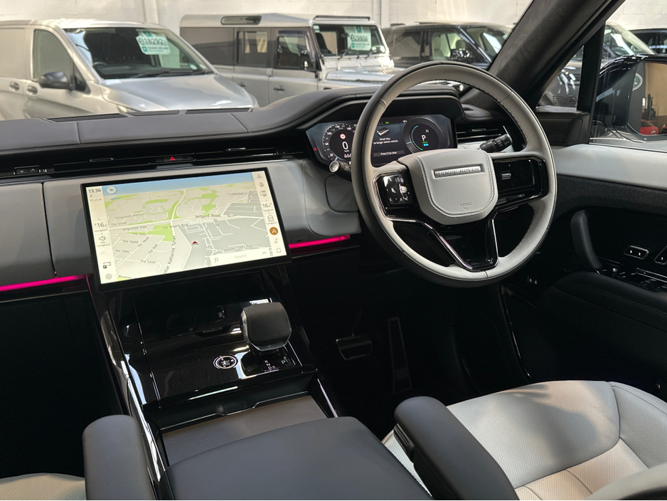 2025 Land Rover Range Rover Sport AUTOBIOGRAPHY P460 E-HYBRID €144,950