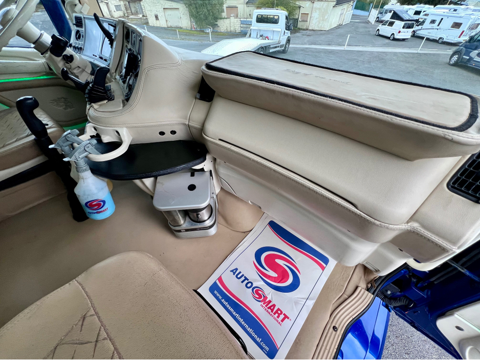 2005 Scania 94D 310hp 164 480 LEFT HAND DRIVE 2DR R164 LA 4X2 NAV