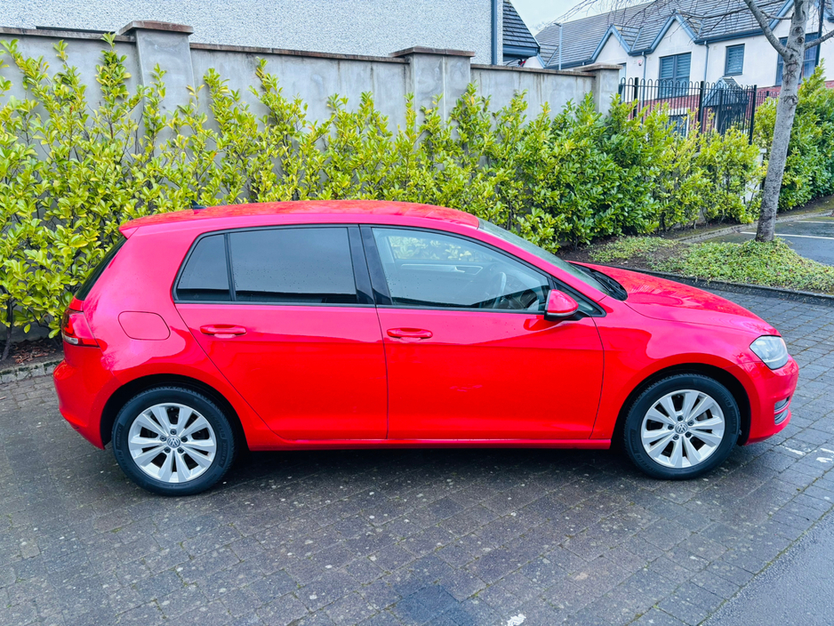 2015 Volkswagen Golf  €12,950