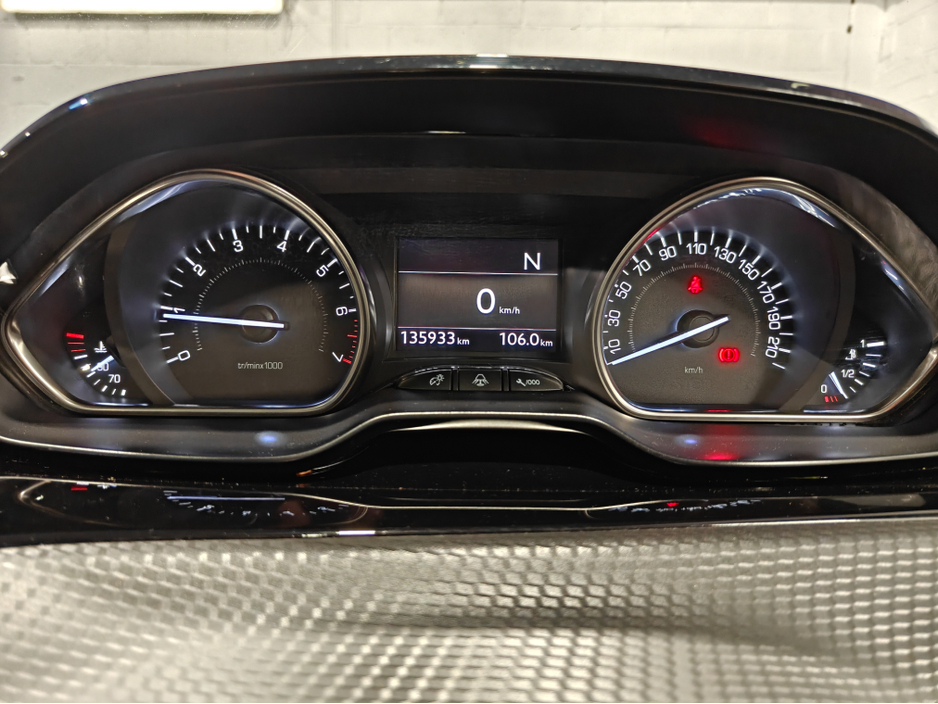 2015 Peugeot 2008 ALLURE 1.2 PURETECH AUTOMATIC €8,250