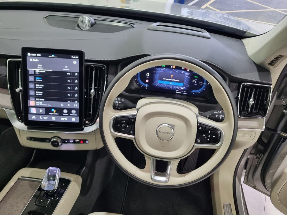 2025 Volvo XC90 ULTRA MODEL €85,950