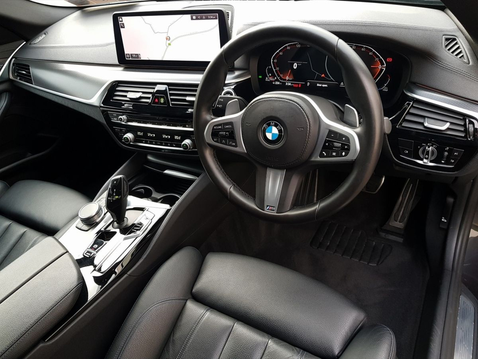2020 BMW 5 Series 520d M Sport €34,995