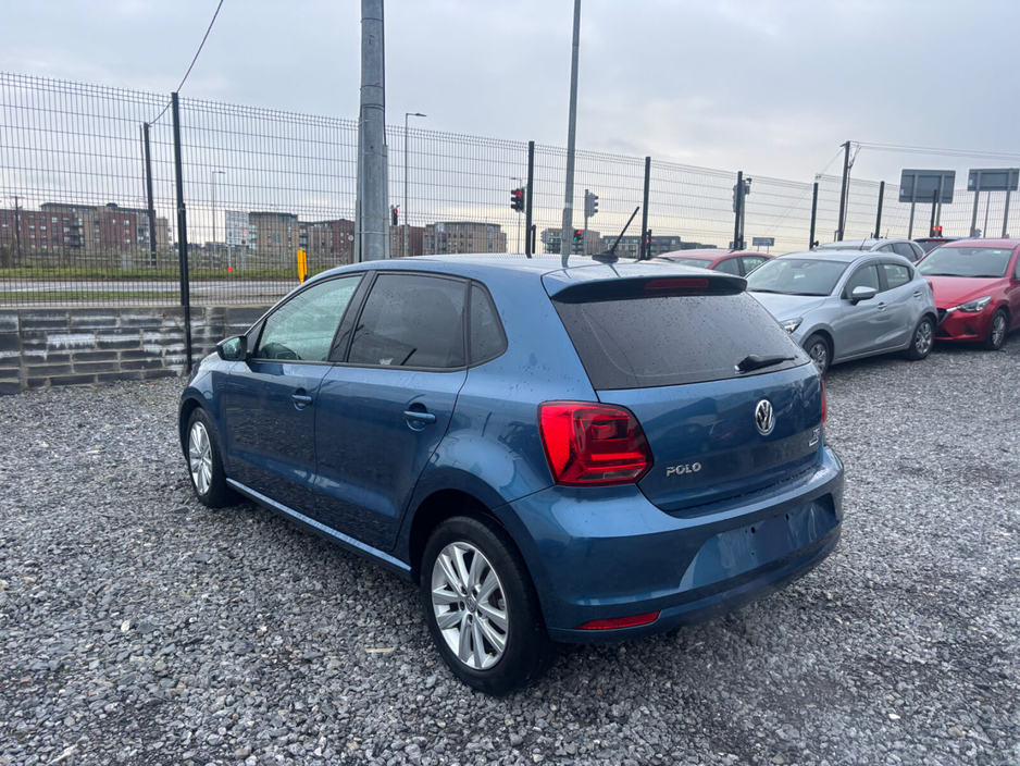 2017 Volkswagen Polo  €13,950