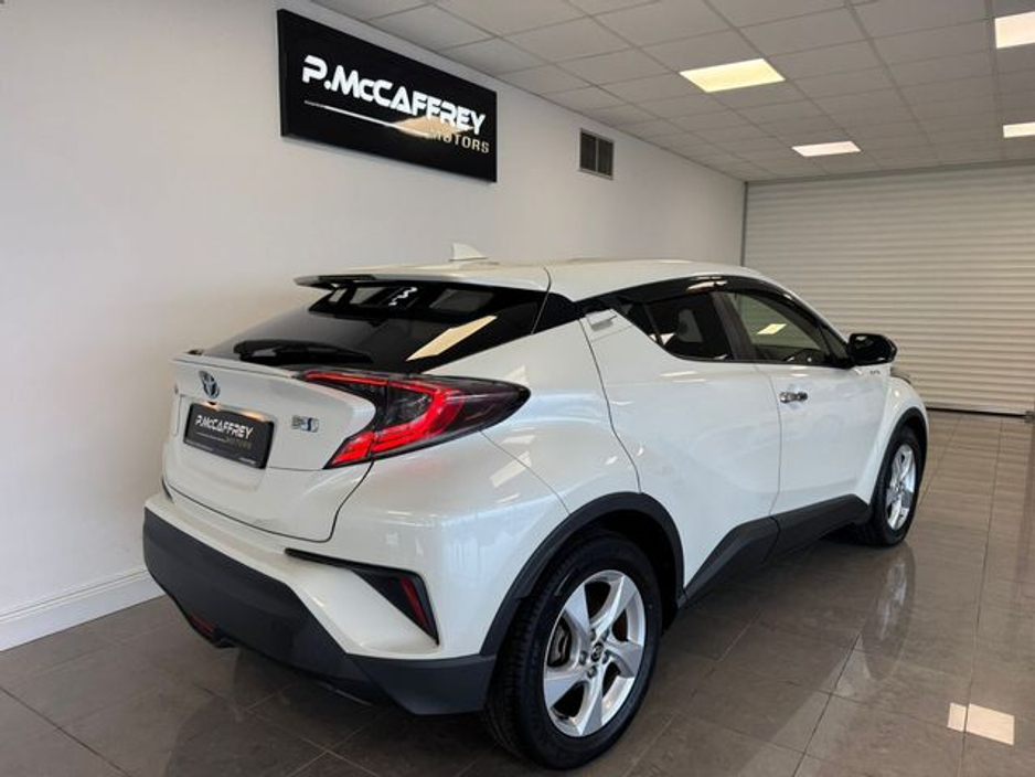 2018 Toyota C-HR 1.8 HYBRID LUNA €17,350