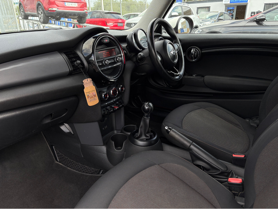 2014 MINI Cooper D WARRANTY + NCT €6,950