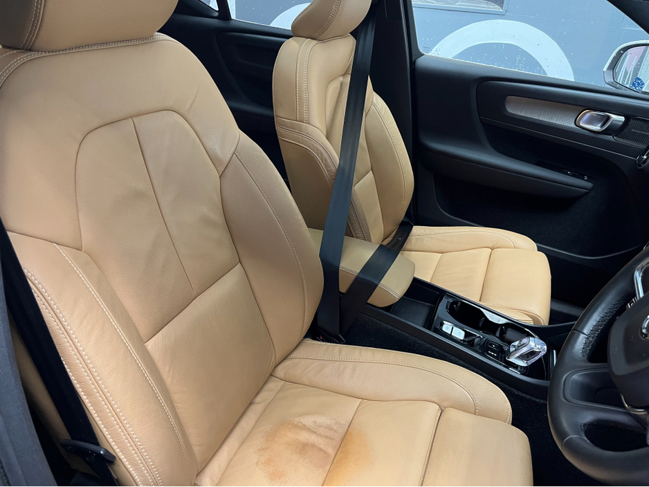 2022 Volvo XC40 €35950! 2022 VOLVO XC40 T5 RECHARGE PLUG-IN HYBRID 1.5 AUTOMATIC / CRUISE CONTROL / ELECTRIC MEMORY & HEATED SEATS / REAR HEATED SEATS / 360° PARKING CAMERA / APPLE CARPLAY / PANORAMIC SUNROOF €35,950