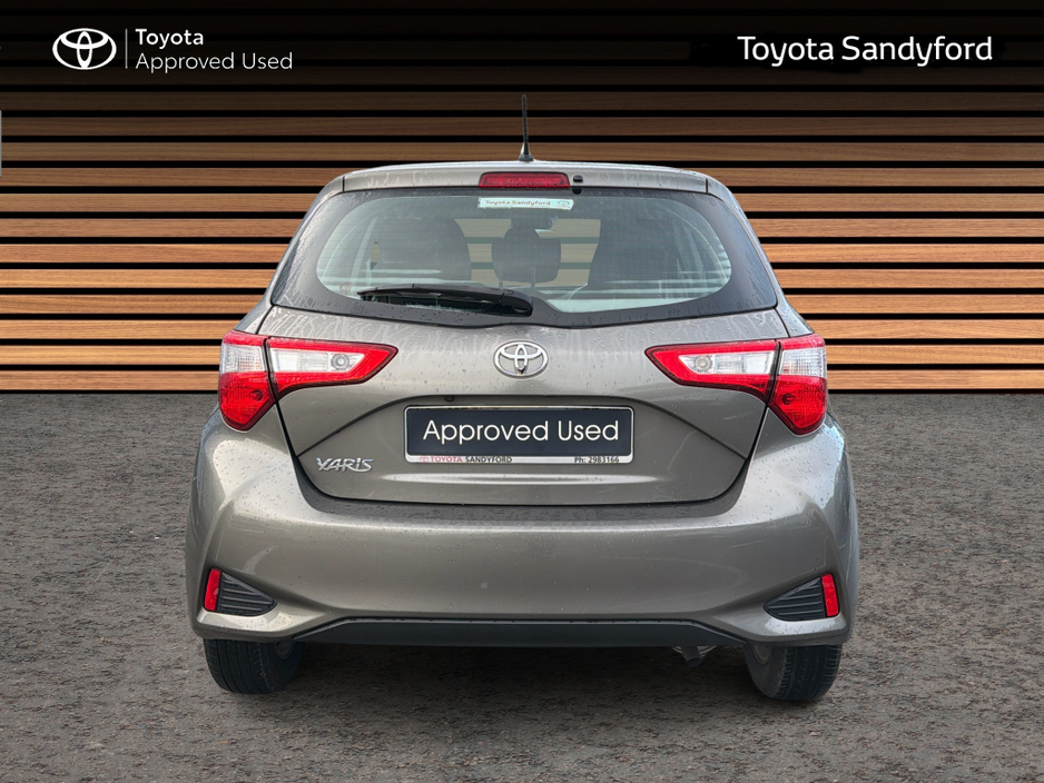 2018 Toyota Yaris 1.0 5DR LUNA // REAR CAMERA // BLUETOOTH // ALLOY WHEELS // FULL WARRANTY €15,945