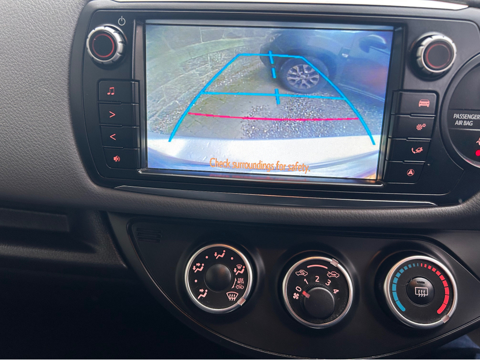 2016 Toyota Yaris 1.0 LUNA 4DR**//**BLUETOOTH**//**REVERSING CAMERA**//**NEW NCT  TILL 02/2027**//**FINANCE AVAILABLE**//**TRADE IN WELCOME**//**2 KEYS**//**WARRANTY!!!! €9,999