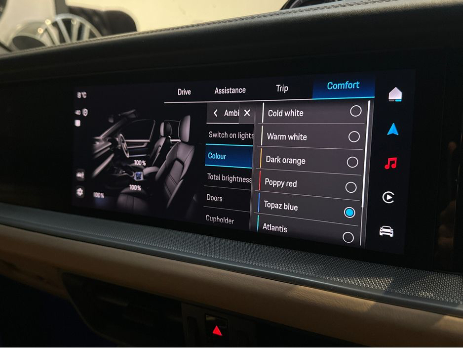 2024 Porsche Cayenne 3.0 V6 E-HYBRID MEGA  SPEC €109,950