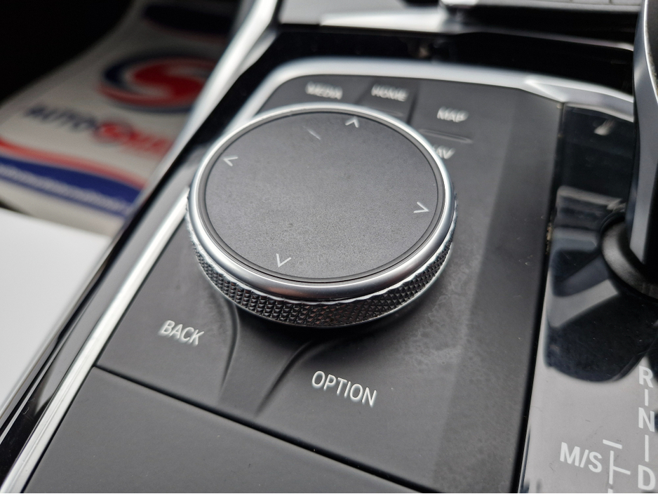 2020 BMW 3 Series 330E SE PRO 288BHP AUTOMATIC *PETROL PLUG IN HYBRID* NCT 10/27 FINANCE AVAILABLE @ €90 PER WEEK ON SCREEN BMW SERVICE HISTORY/ TOUCH SCREEN MEDIA/ REVERSE CAMERA/ iDRIVE/ BLUETOOTH/ HISTORY CHECKED €19,950