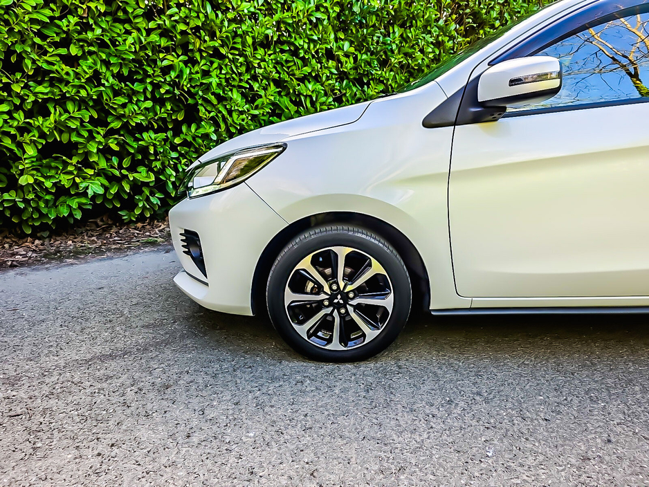 2022 Mitsubishi Mirage  €13,879