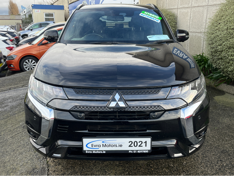 2021 Mitsubishi Outlander 4WD BLACK EDITION PLUG IN HYBRID 2.4 PETROL //HALF LEATHER HEATED SEATS AND STEERING WHEEL//REVERSE CAMERA//KEYLESS ENTRY//ADAPTIVE CRUISE CONTROL// €27,950