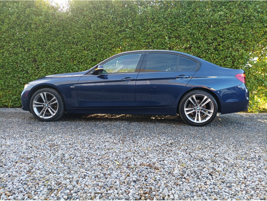 2018 BMW 3 Series 320 DIESEL SPORT LINE SPORTS INTERIOR UNMARKED INSIDE BMW SERVICE HISTORY (9 INPUTS) JUST FULLY SERVICED 2 YEARS NCT 1 YEAR ROAD TAX LOADED WITH EXTRAS €24,949