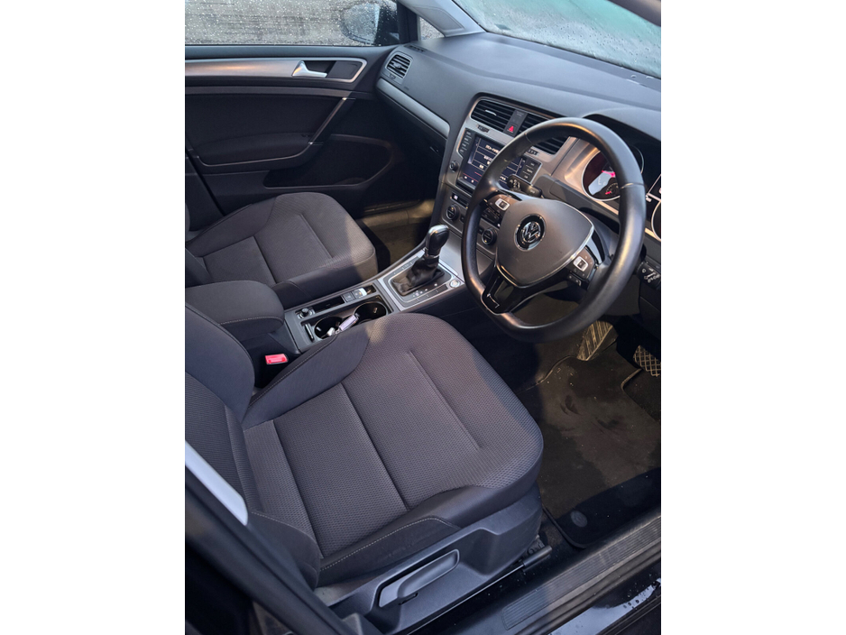 2015 Volkswagen Golf  €10,995