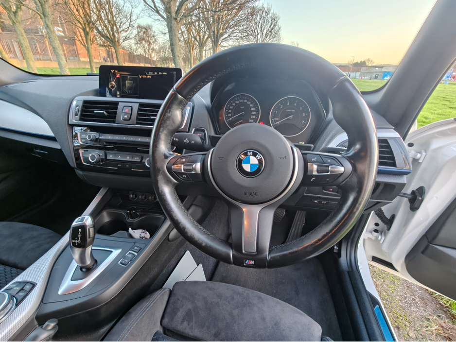 2015 BMW 1 Series 118i M Sport//Low kms €14,950