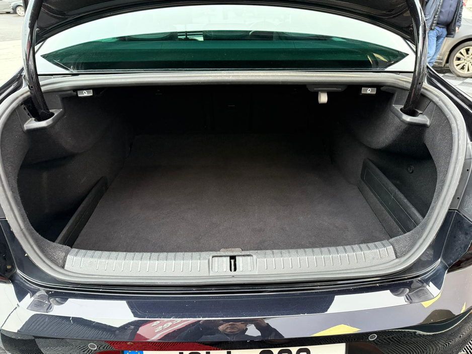 2016 Volkswagen Passat HIGHLINE 1.6 TDI MANUAL 6SPEED FWD 120HP 4DR , 1/2 Leather Seats , Heated Seats , privacy Glass , Cruise Control , Climate Control , stunning car , serviced , tested , warranty & Finance €14,950