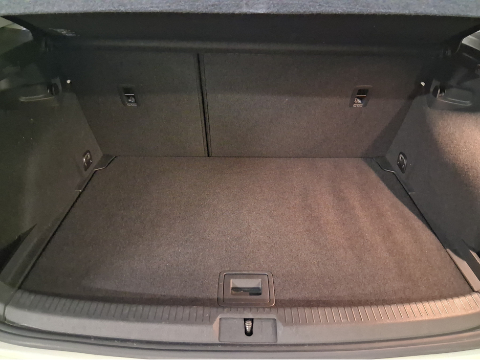 2014 Volkswagen Golf **AUTO - LOW KLMS** €11,888