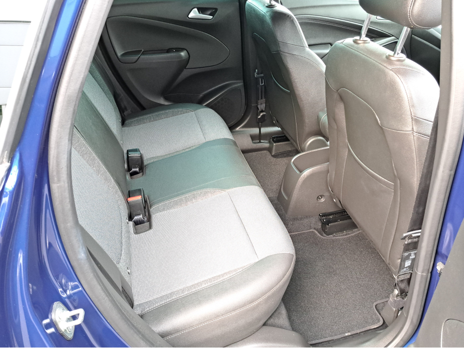 2022 Opel Crossland SRI 1.5TD 110BHP **HALF LEATHER** €18,950