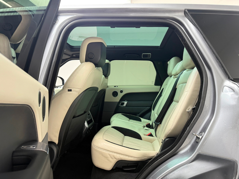 2019 Land Rover Range Rover Sport HSE DYNAMIC P400E €39,990