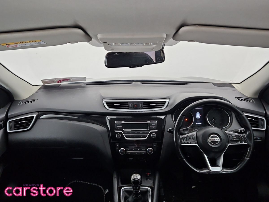 2017 Nissan Qashqai 1.2 PET XE €15,888