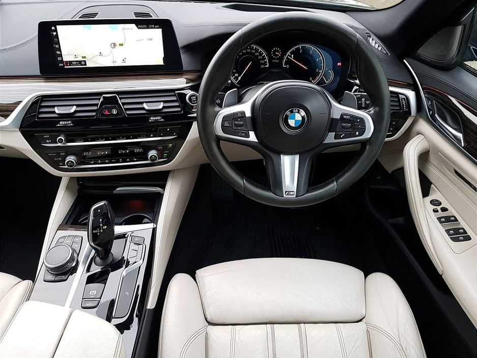 2017 BMW 5 Series 520d M Sport €29,995