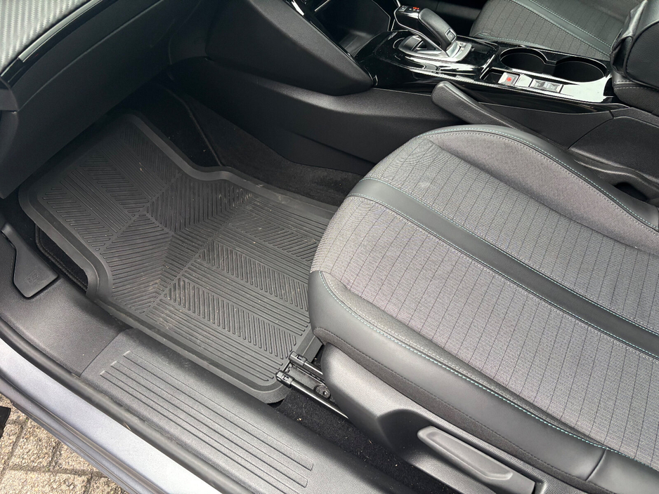 2021 Peugeot 2008 1.2 Puretech 130bhp Auto Allure €19,950