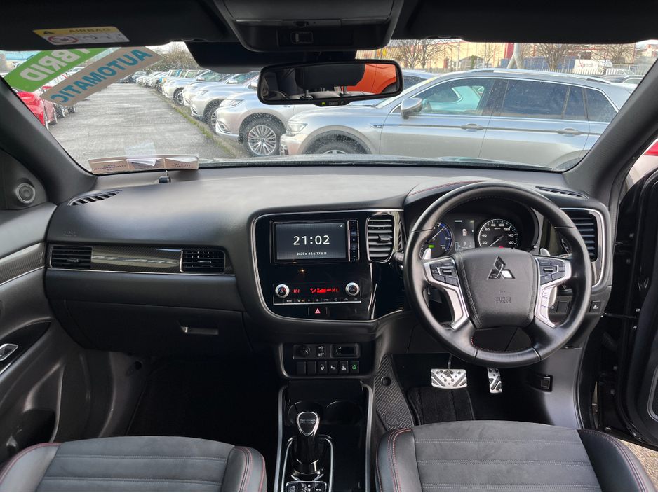 2021 Mitsubishi Outlander 4WD BLACK EDITION PLUG IN HYBRID 2.4 PETROL //HALF LEATHER HEATED SEATS AND STEERING WHEEL//REVERSE CAMERA//KEYLESS ENTRY//ADAPTIVE CRUISE CONTROL// €27,950
