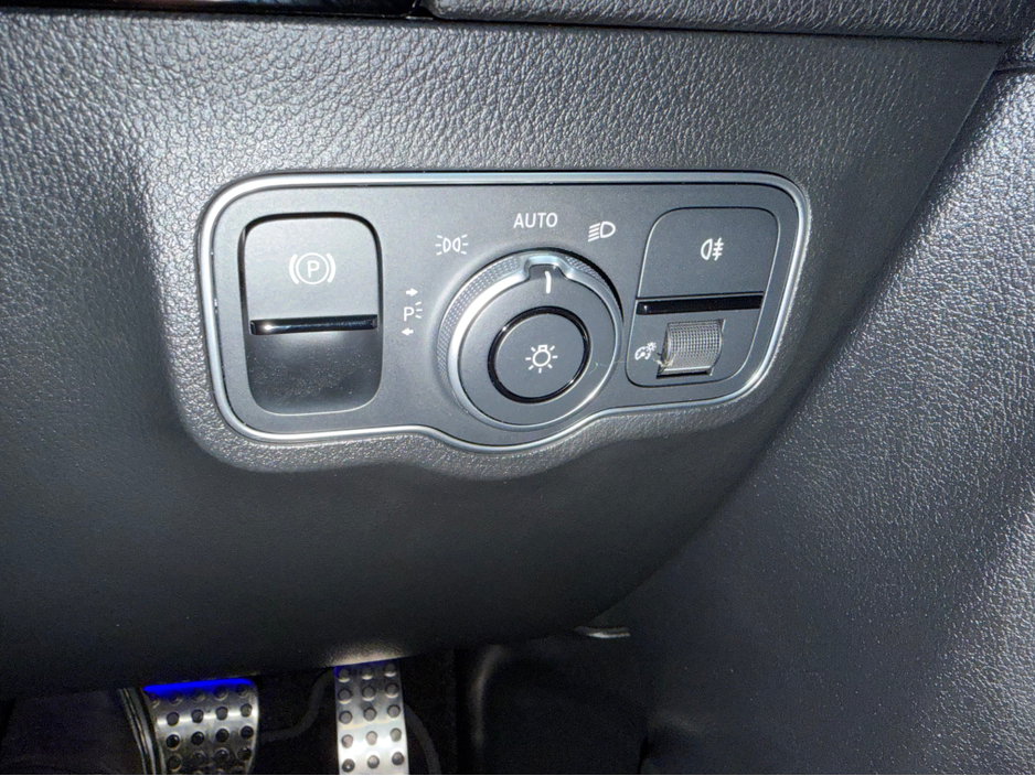 2023 Mercedes-Benz EQA 350 AMG LNE PREMIUM 4MATIC 4WD//GREAT SPECIFICATION//MERCEDES SERVICE HISTORY//SIMI AND AA DEALER €34,950