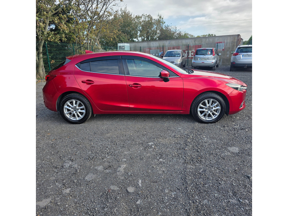 2016 Mazda Axela  €12,450