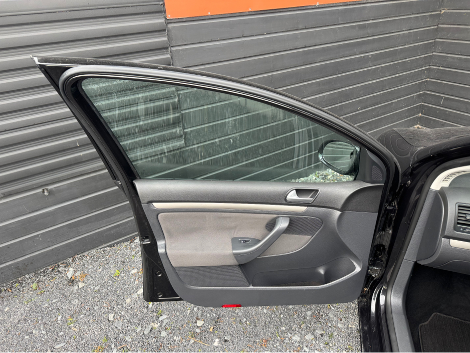 2007 Volkswagen Golf 1.4 SPORT 80BHP €3,495