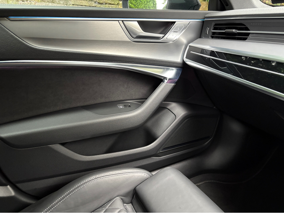 2023 Audi A7 55 TFSI E COMPETITION €55,950