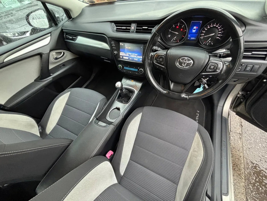 2017 Toyota Avensis 1.6 D-4D Luna Navi Saloon €11,500