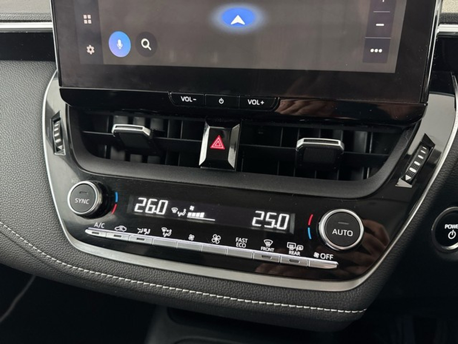 2023 Toyota Corolla HYBRID LUNA SALOON €27,950