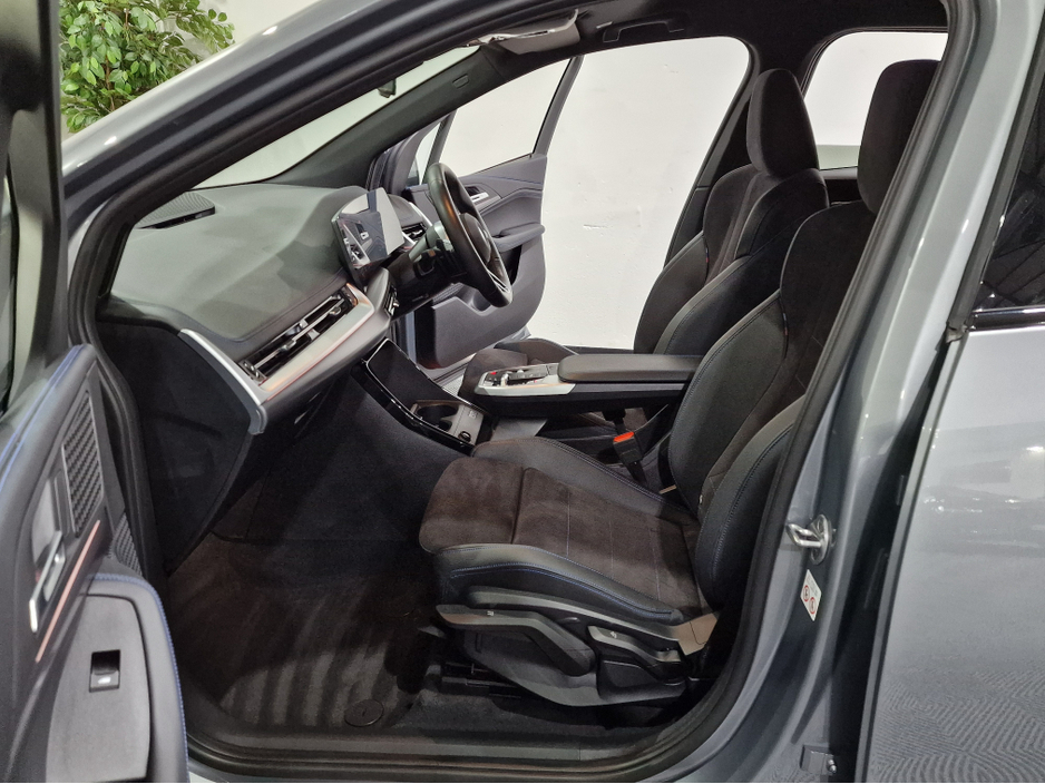 2023 BMW 2 Series Active Tourer 225E M SPORT X-DRIVE AUTOMATIC **ONE OWNER / APPLE CARPLAY / CRUISE CONTROL / COMFORT ACCESS / HALF LEATHER & ALCANTARA / HEATED FRONT SEATS / SAT NAV / REVERSE CAMERA / WIRELESS PHONE CHARGING** €35,900