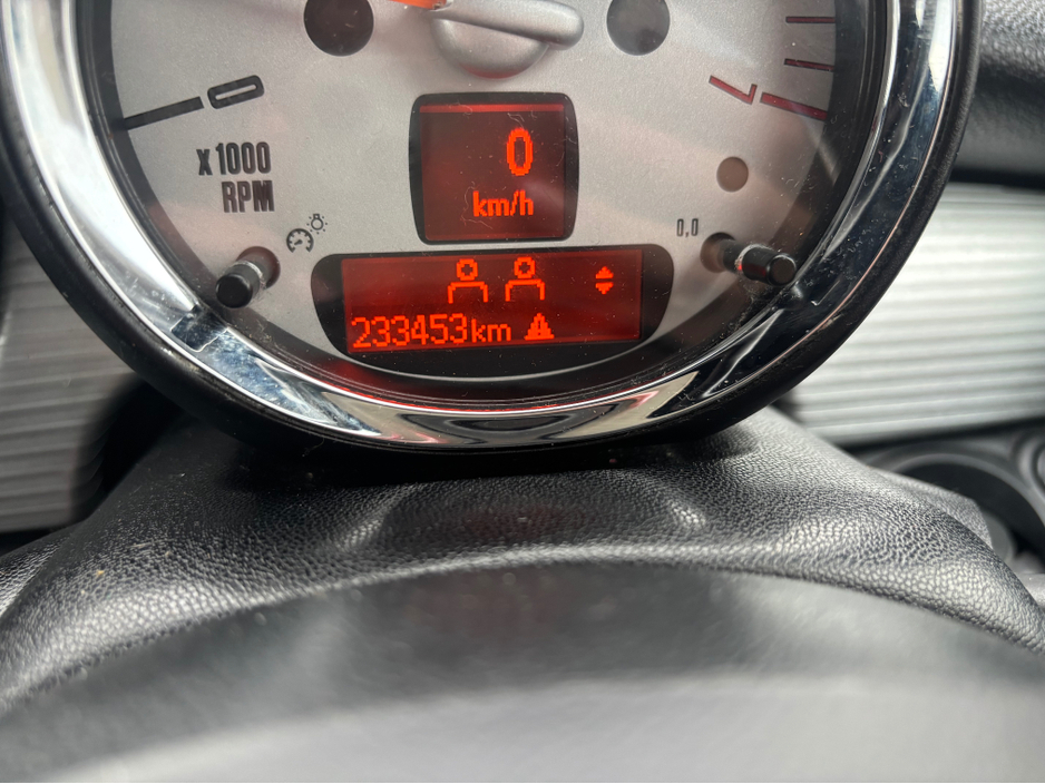 2014 MINI Cooper D SW32 2DR COOPER €6,650