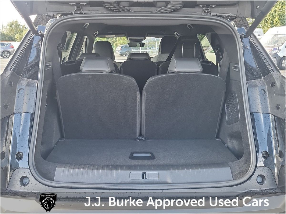 2025 Peugeot 5008 GT Hybrid 145bhp €52,950