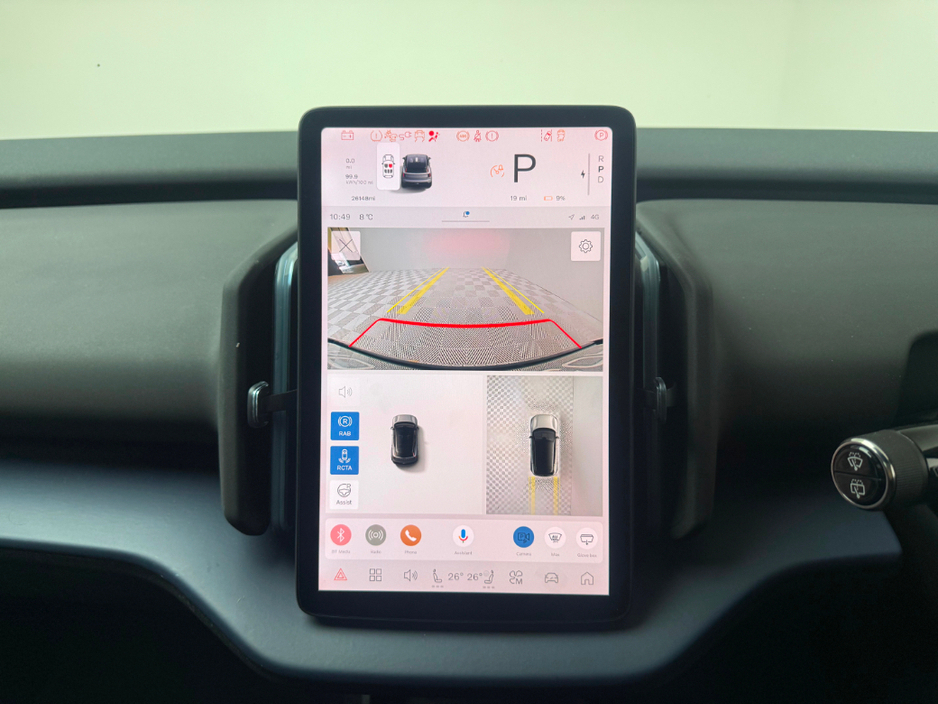 2024 Volvo EX30 ULTRA 69KWH *PAN ROOF* €35,990