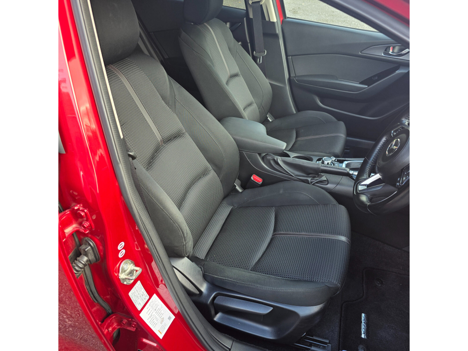 2016 Mazda Axela  €12,450