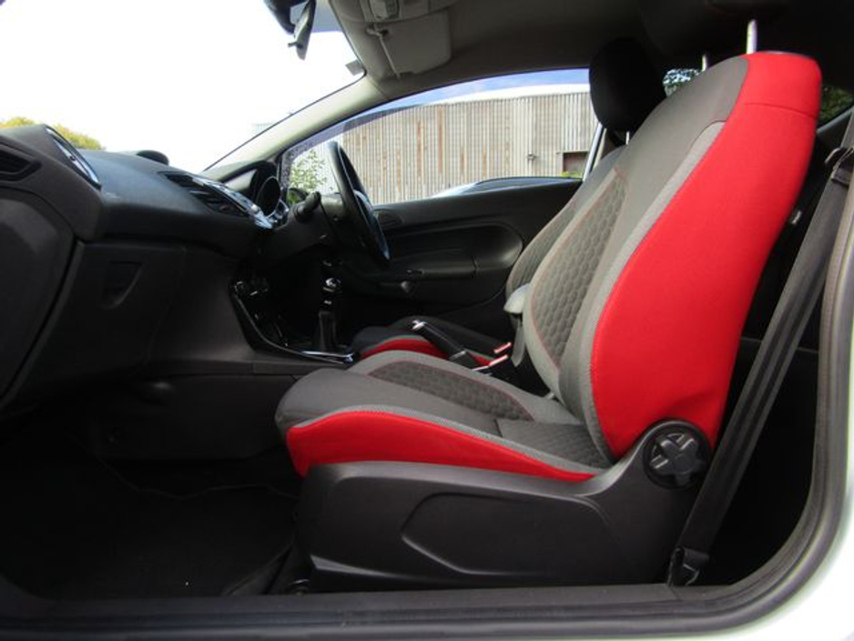 2016 Ford Fiesta Zetec-s 1.0 125PS S/s5spd 3DR €10,950