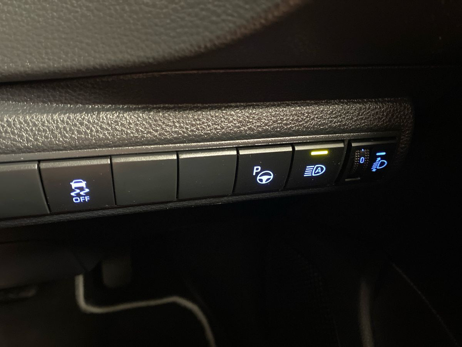 2023 Toyota Corolla Corolla Icon Tech Hev Cvt Icon Tech 122 VVT-h Auto Start/Stop €22,995