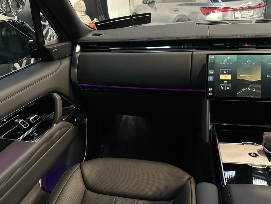 2025 Land Rover Range Rover P460 E-HYBRID HIGH SPEC NEW €149,950