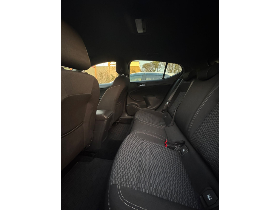 2017 Vauxhall Astra 1.4 TURBO SRI 147BHP 5DR €9,800