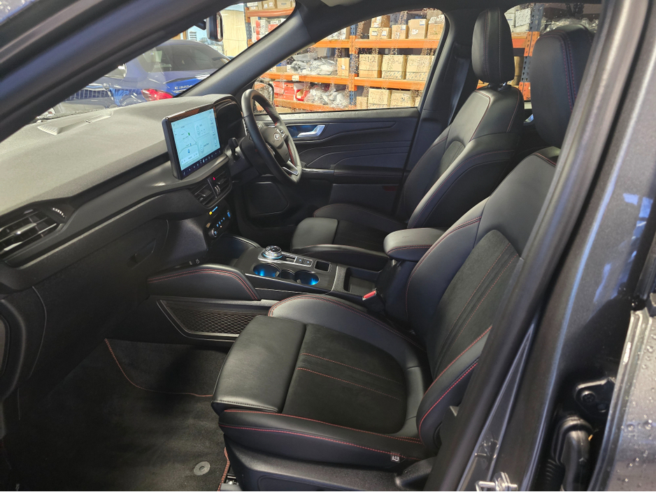 2025 Ford Kuga ST-LINE PHEV PAN ROOF €39,800