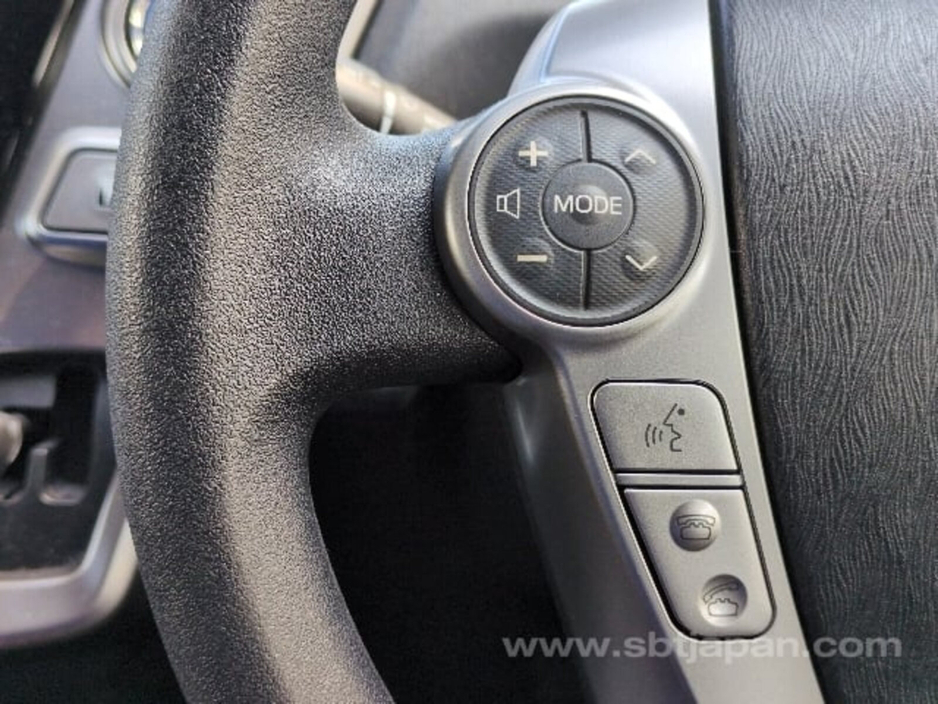 2016 Toyota Prius  €16,000