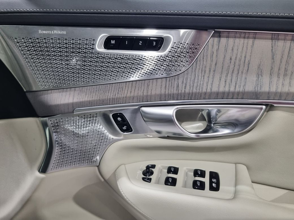 2025 Volvo XC90 ULTRA MODEL €85,950